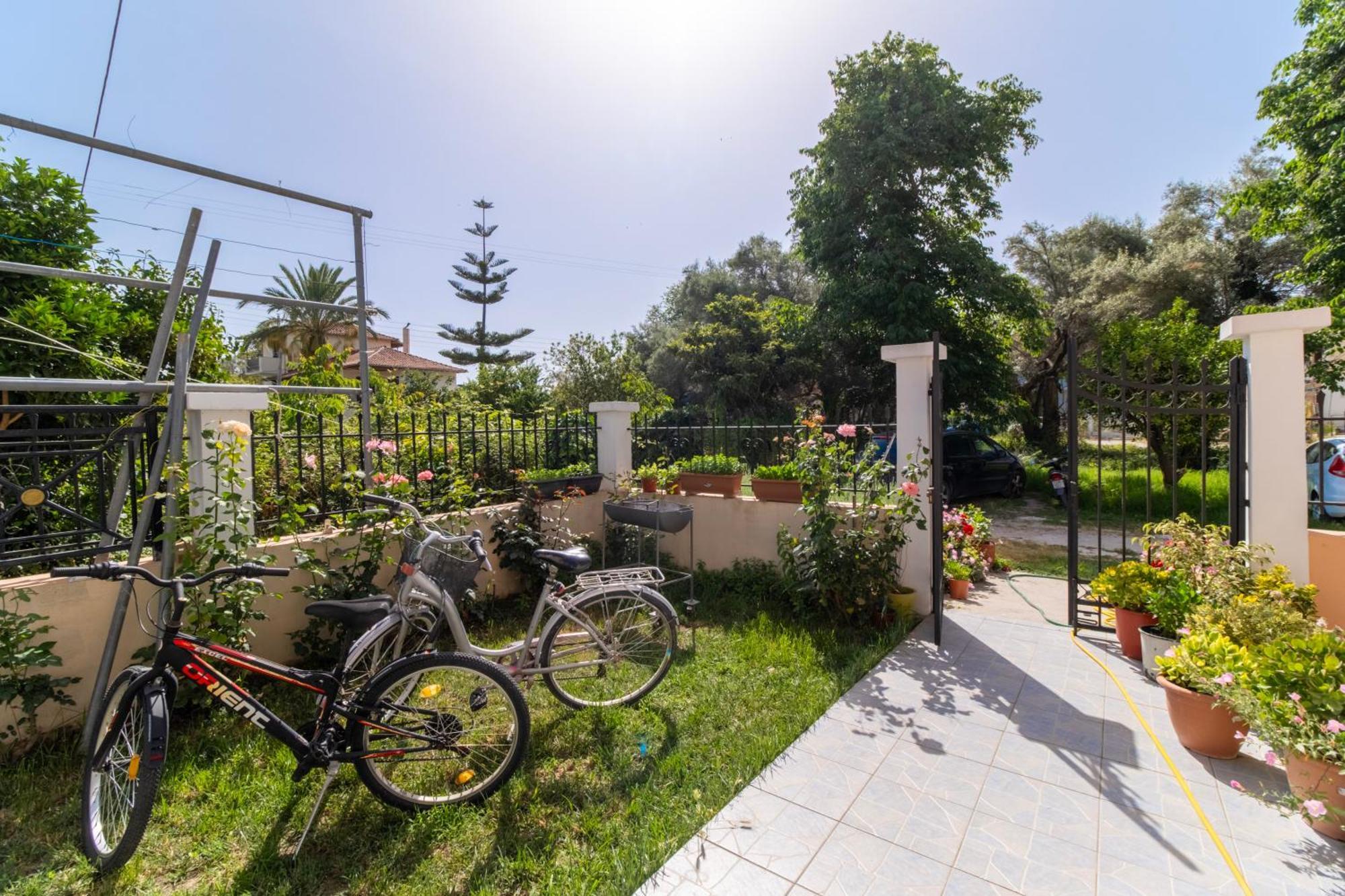 Paraskevi Apartments Lefkada City Екстер'єр фото