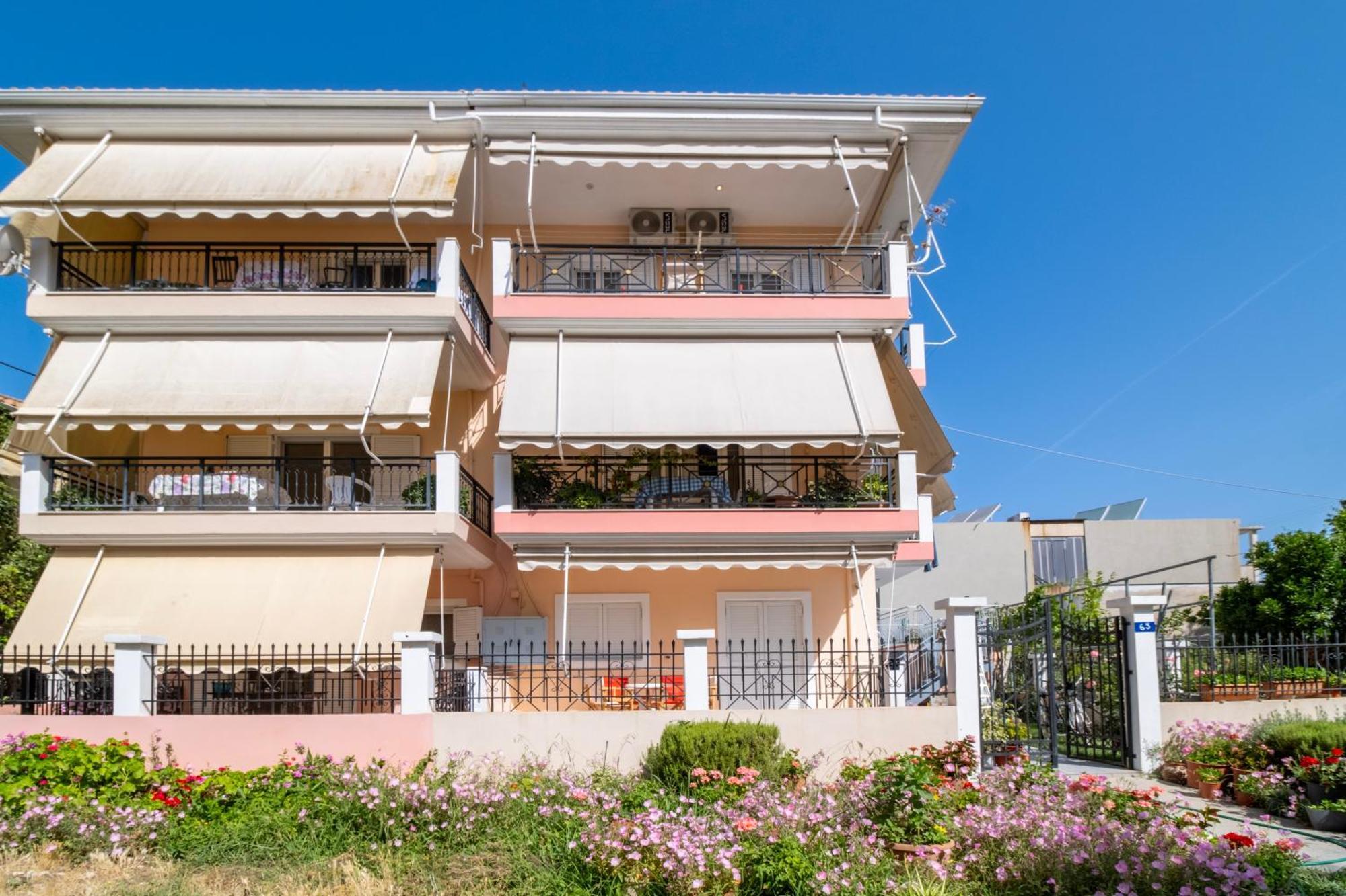 Paraskevi Apartments Lefkada City Екстер'єр фото