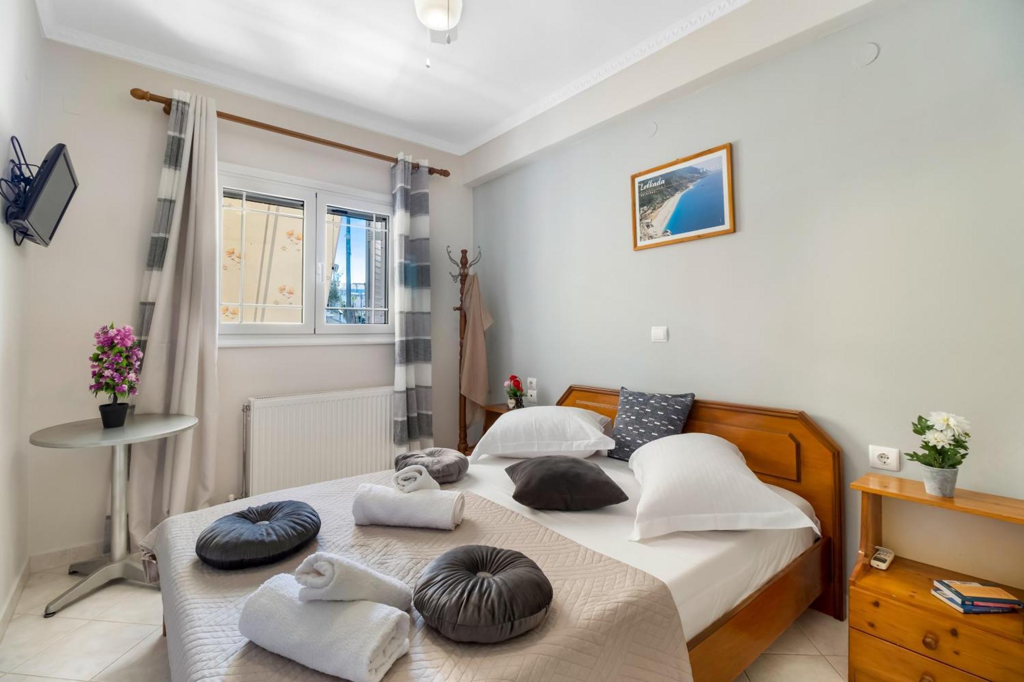 Paraskevi Apartments Lefkada City Екстер'єр фото