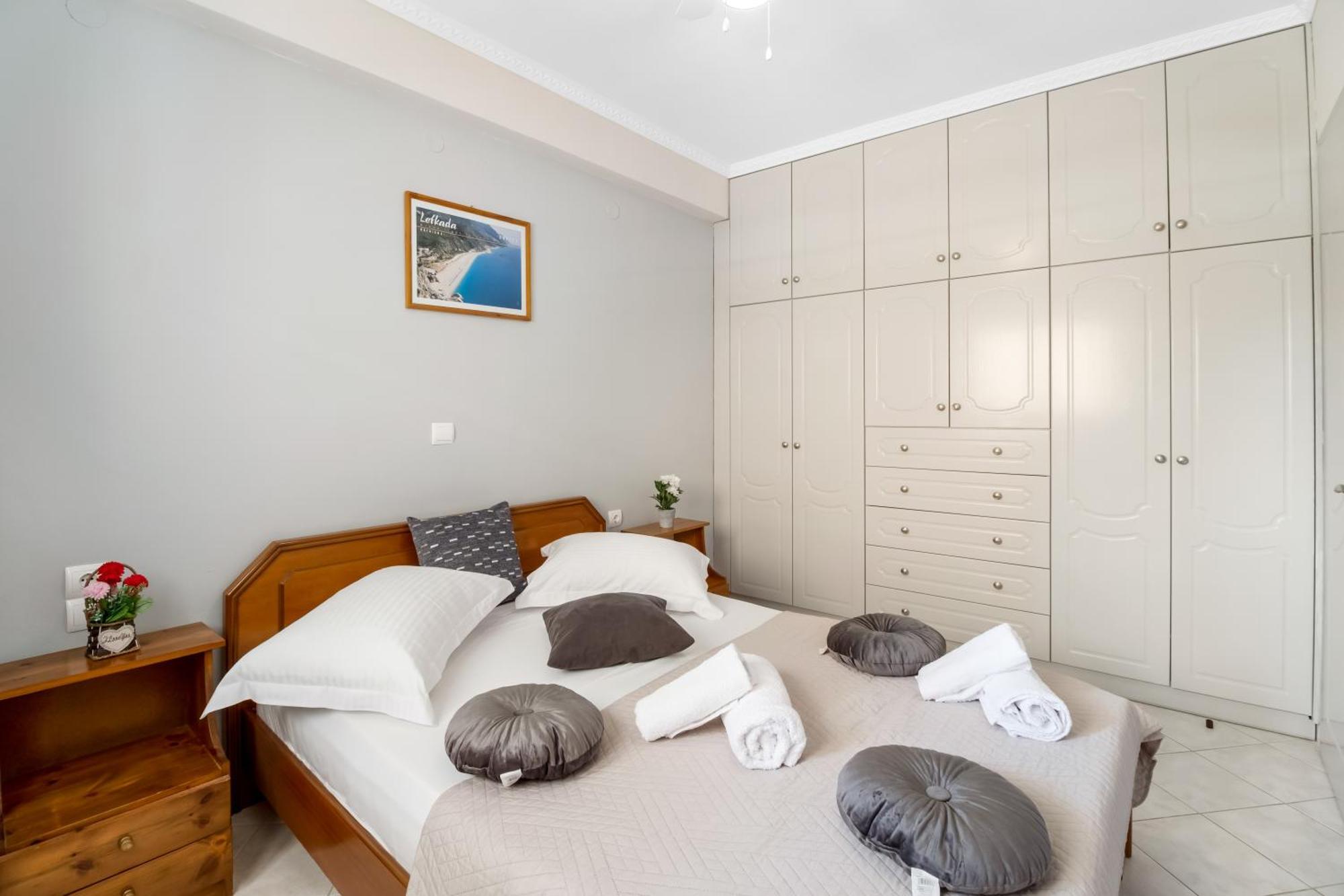 Paraskevi Apartments Lefkada City Екстер'єр фото
